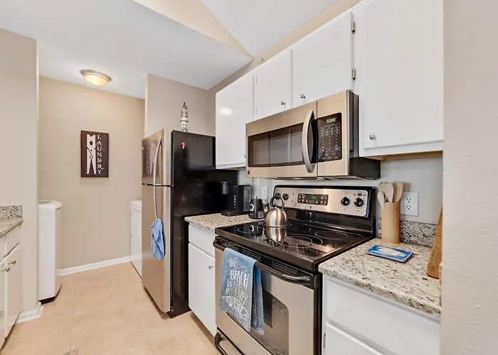 Holiday home Charming With Luxe Amenities Less Than 10 Minutes From The *