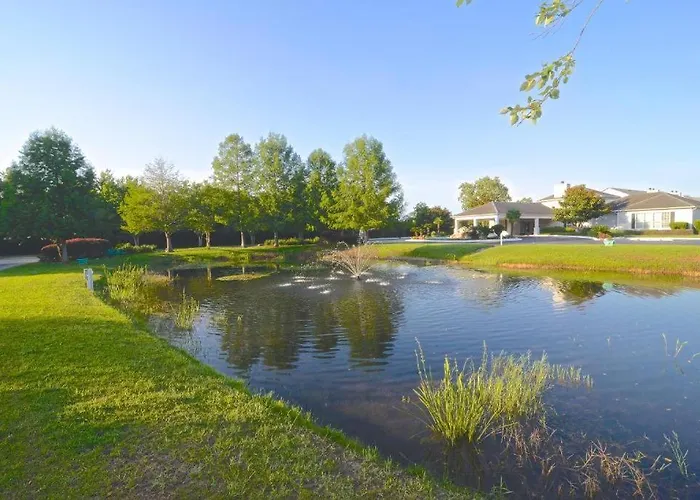 Charming With Luxe Amenities Less Than 10 Minutes From The