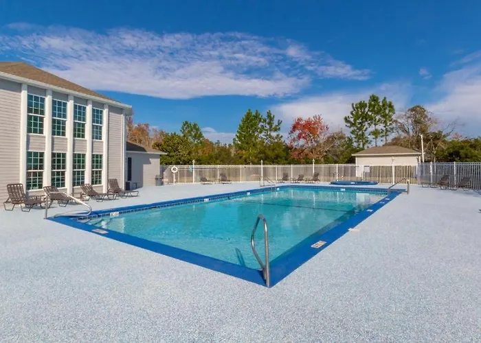Holiday home Charming With Luxe Amenities Less Than 10 Minutes From The Gulf Shores